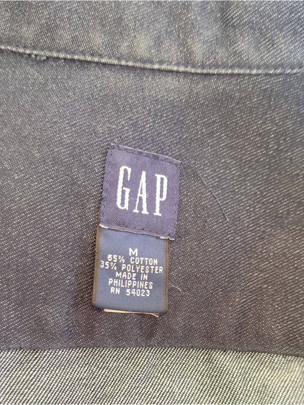 GAP Blue Denim Trucker Jacket Women's Size M Dark Wash Jean Coat Full Button - Picture 2 of 2